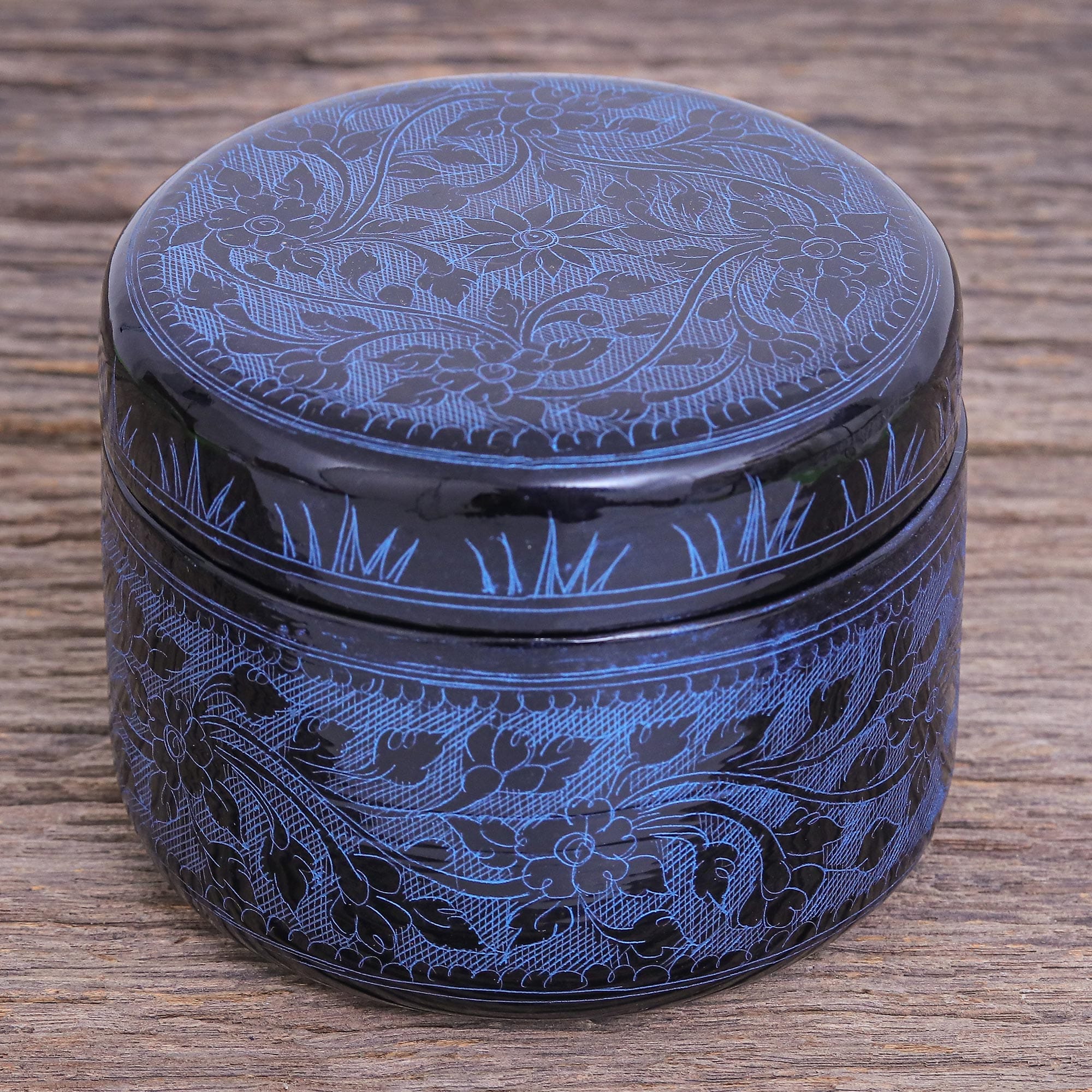 Blue Lacquerware Mango Wood Box - Nostalgic Memory in Blue
