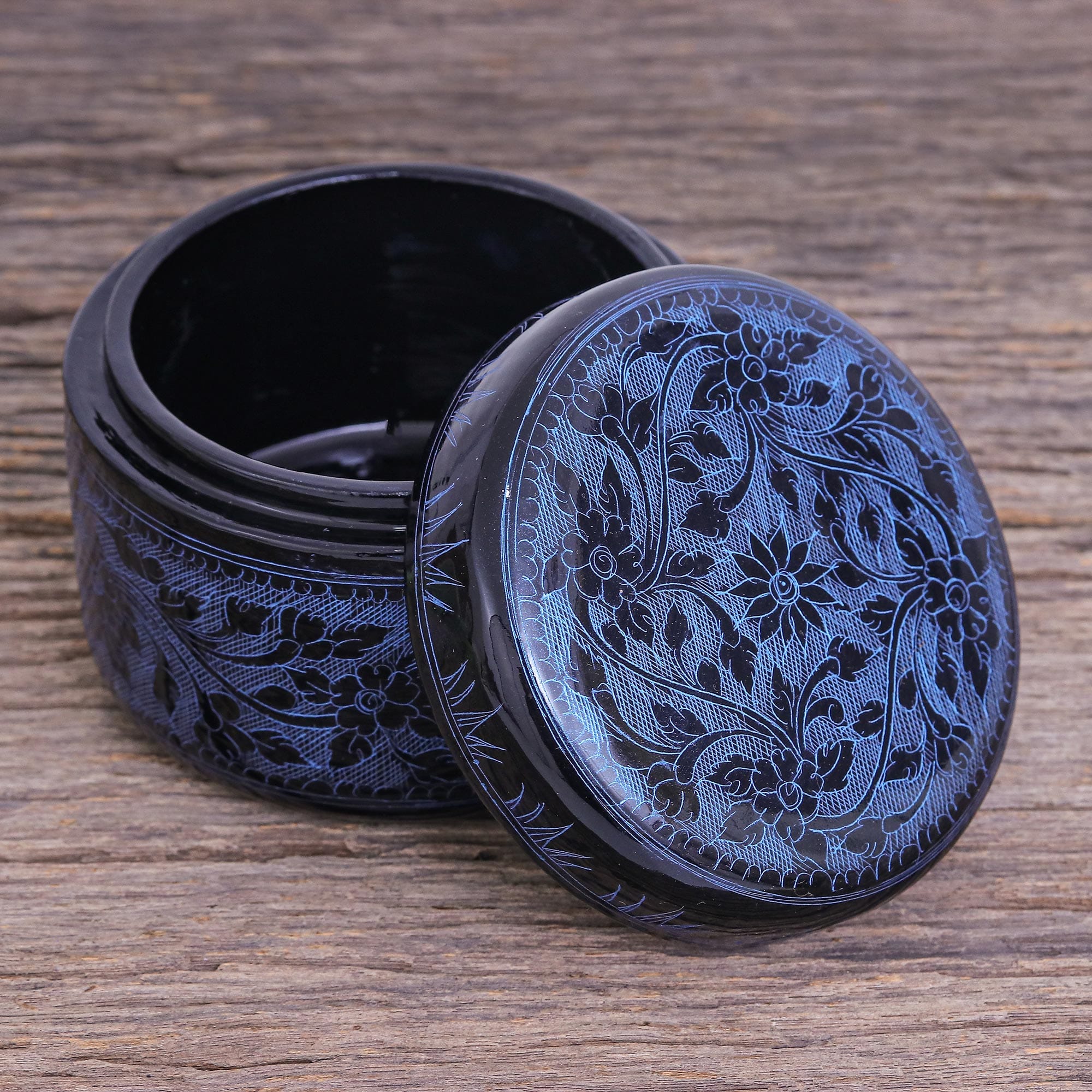 Blue Lacquerware Mango Wood Box - Nostalgic Memory in Blue